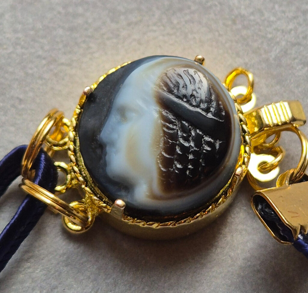 Cleopatra Head Cameo Bracelet Irene Messia dettaglio