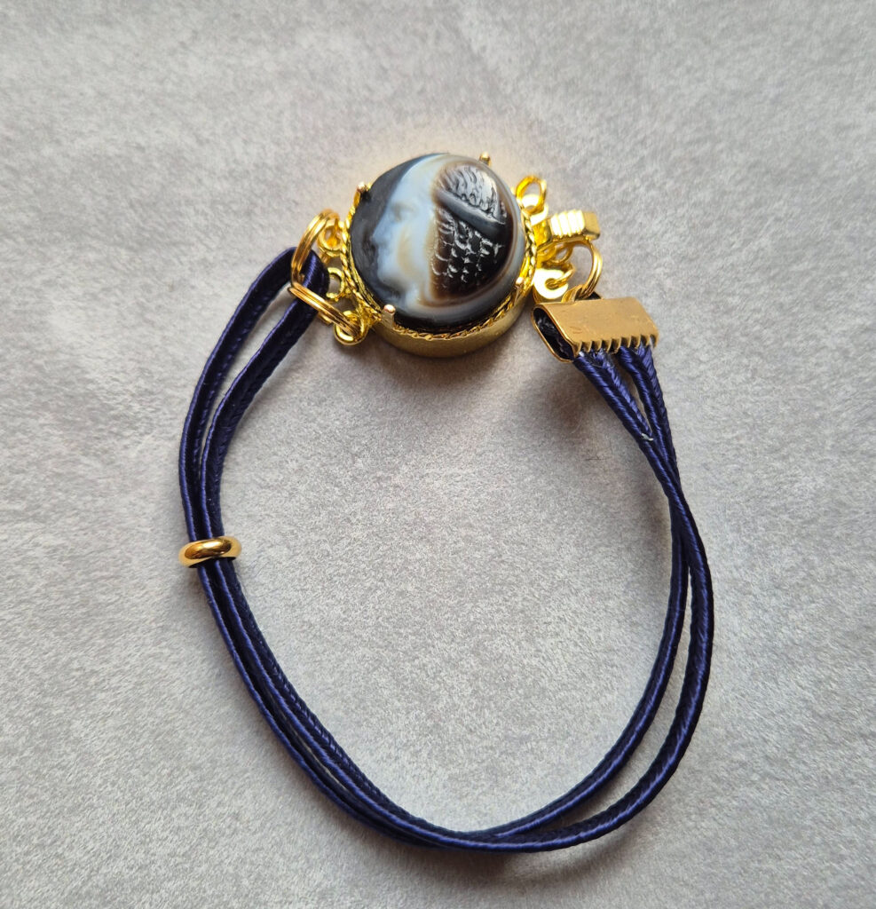 Cleopatra Head Cameo Bracelet Irene Messia totale