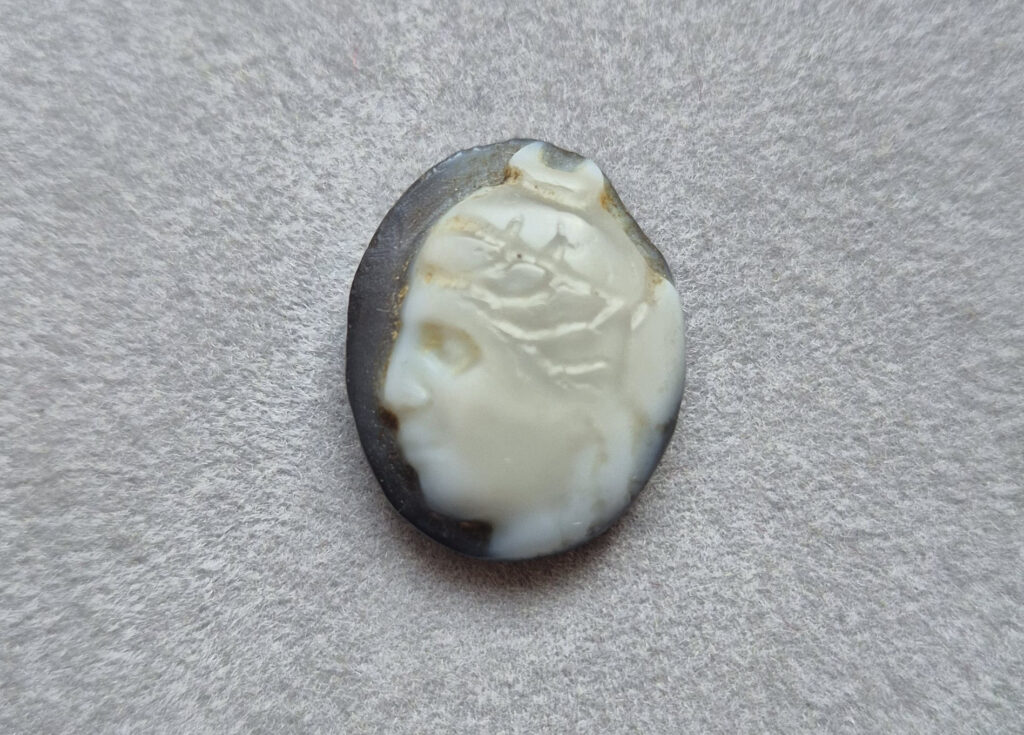 Selene Head Cameo Irene Messia